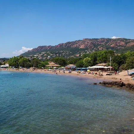 Agay Plage · Duplex 6 Pers 70m² Piscine-50m De La Plage Saint-Raphaël